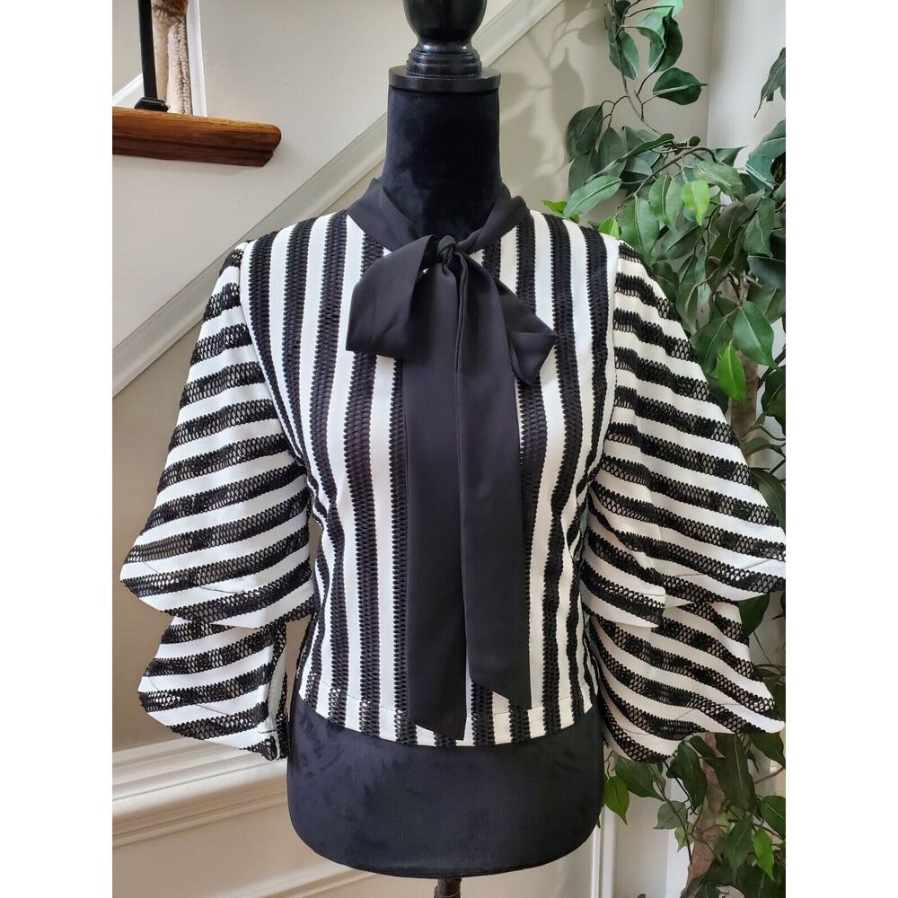 Gracia Women White & Black Polyester Round Neck Long Sleeve Casual Top Blouse S